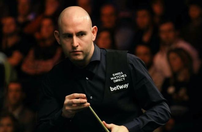 场面一度陷 场面一度陷